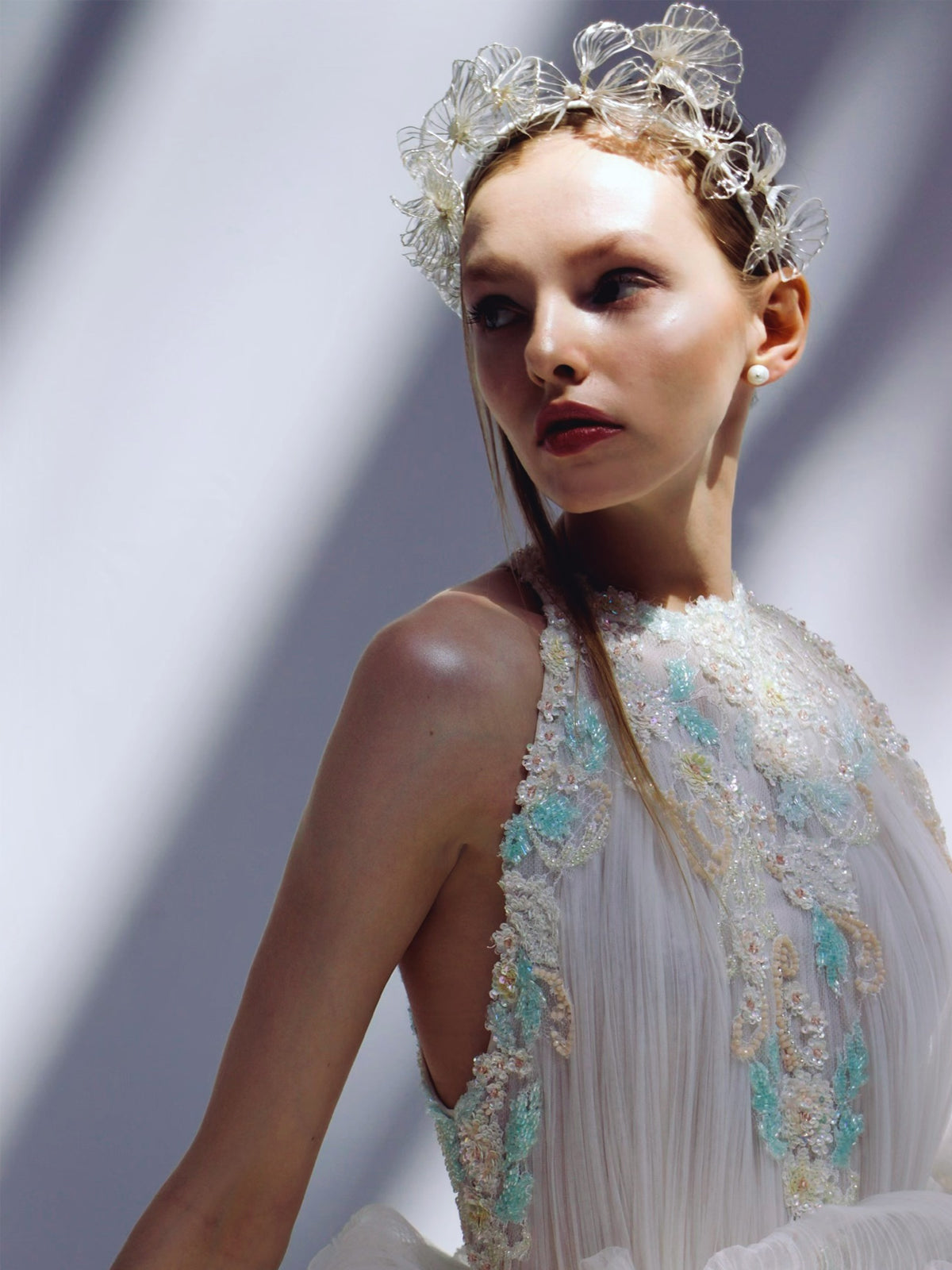 TRANSPARENT DREAMY FLOWER HEADPIECE